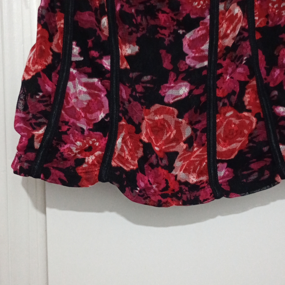No Boundaries Floral Camisole - Red and Black - Picture 3 of 5